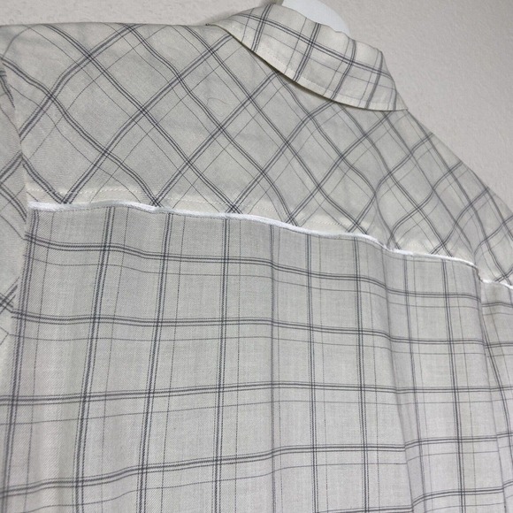 Elizabeth and James Window Pane Satin Trim Button Up Top Sz S - Picture 8 of 9